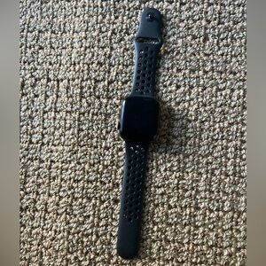Apple Watch SE 44mm with band and charger